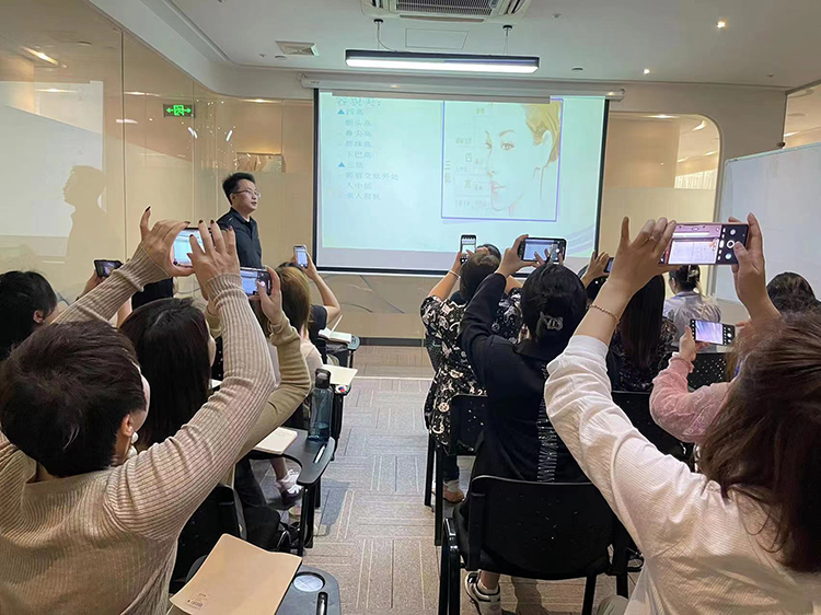 海南微整形培訓(xùn)學(xué)校 - 在線咨詢學(xué)習(xí)，專業(yè)教育服務(wù)助您成就美麗事業(yè)